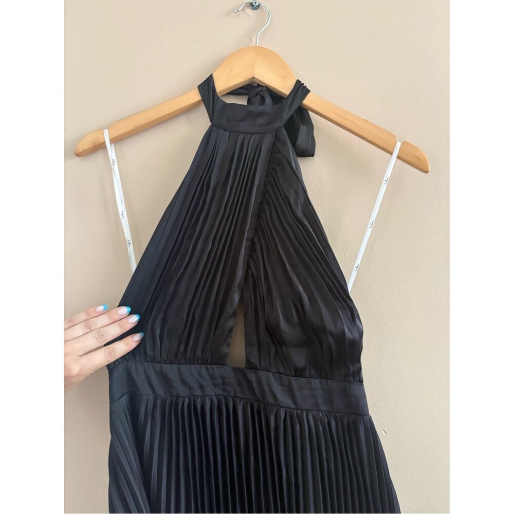 Lulus Midnight Moves Black Pleated Satin Cutout Halter Maxi Dress Size Small NWT - Picture 11 of 11